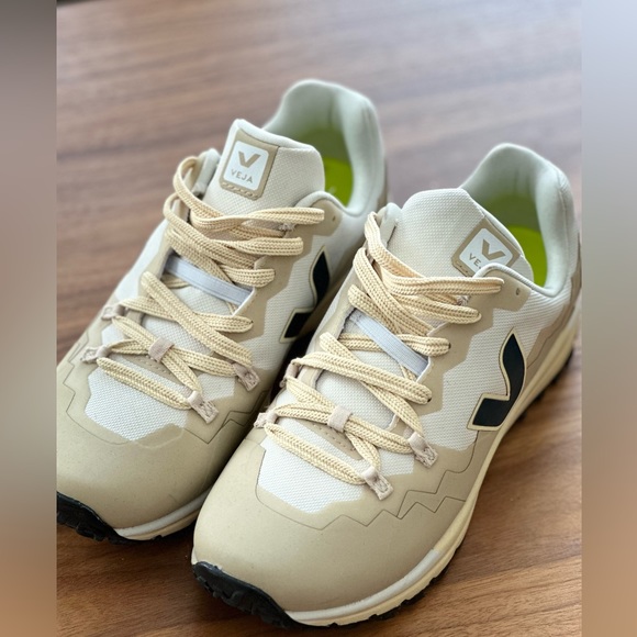 VEJA Mountain T4 - size 7.5 - Picture 4 of 8